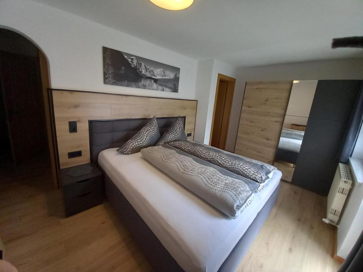 Haus Waldfriede Apartamento Sankt Leonhard im Pitztal Exterior foto