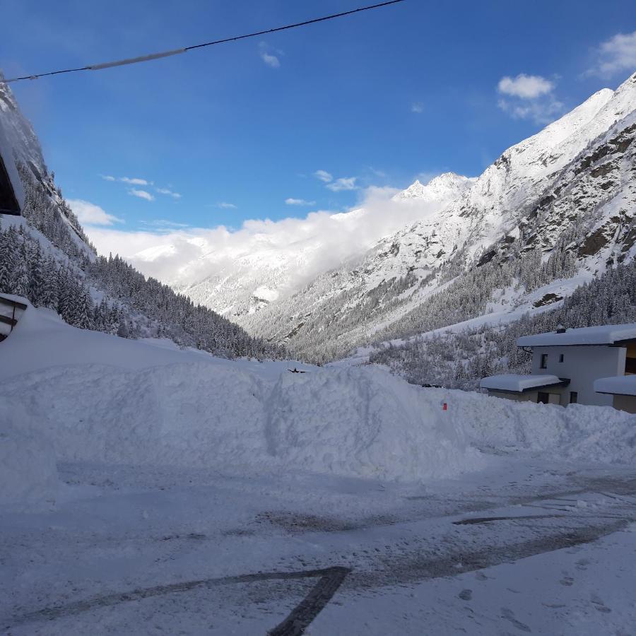 Haus Waldfriede Apartamento Sankt Leonhard im Pitztal Exterior foto