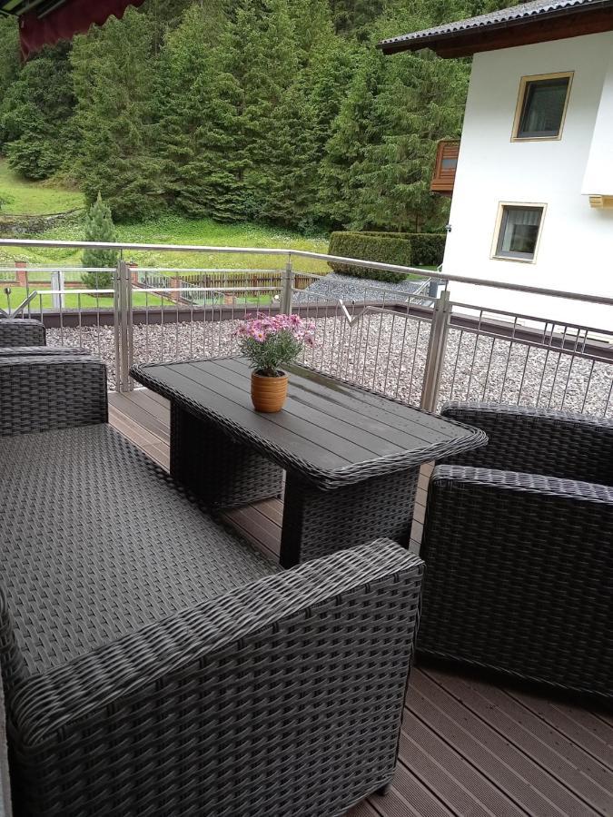 Haus Waldfriede Apartamento Sankt Leonhard im Pitztal Exterior foto
