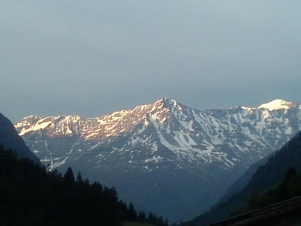 Haus Waldfriede Apartamento Sankt Leonhard im Pitztal Exterior foto