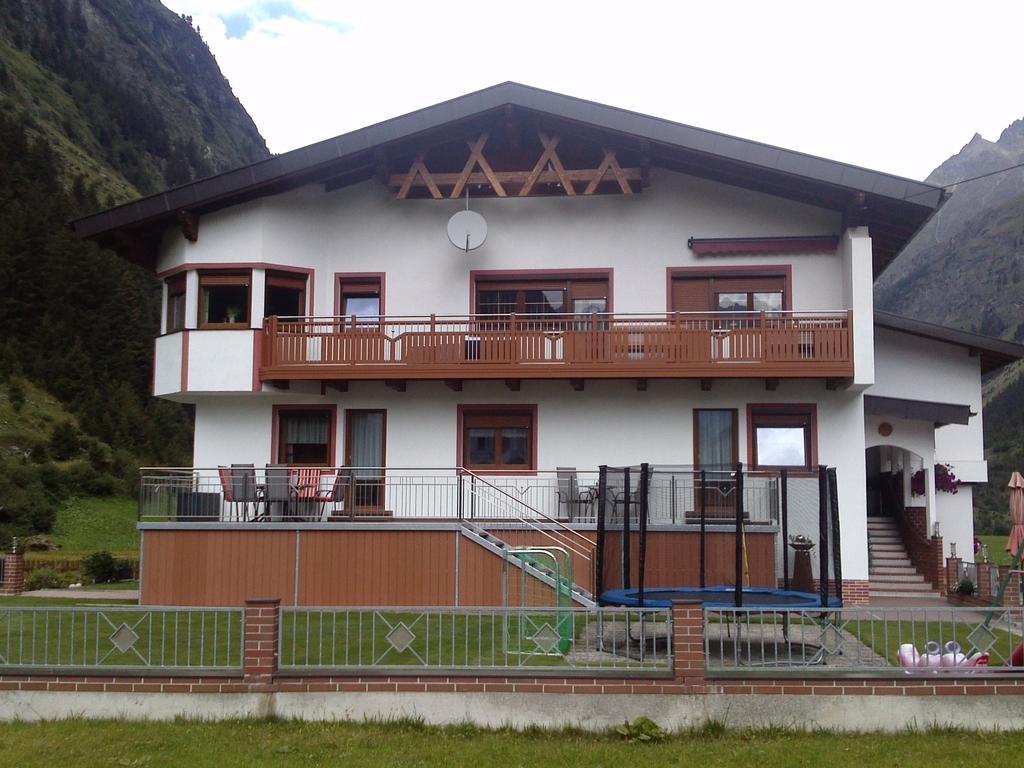 Haus Waldfriede Apartamento Sankt Leonhard im Pitztal Exterior foto