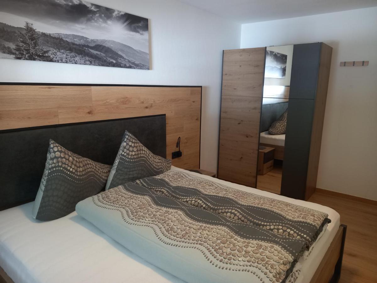 Haus Waldfriede Apartamento Sankt Leonhard im Pitztal Exterior foto