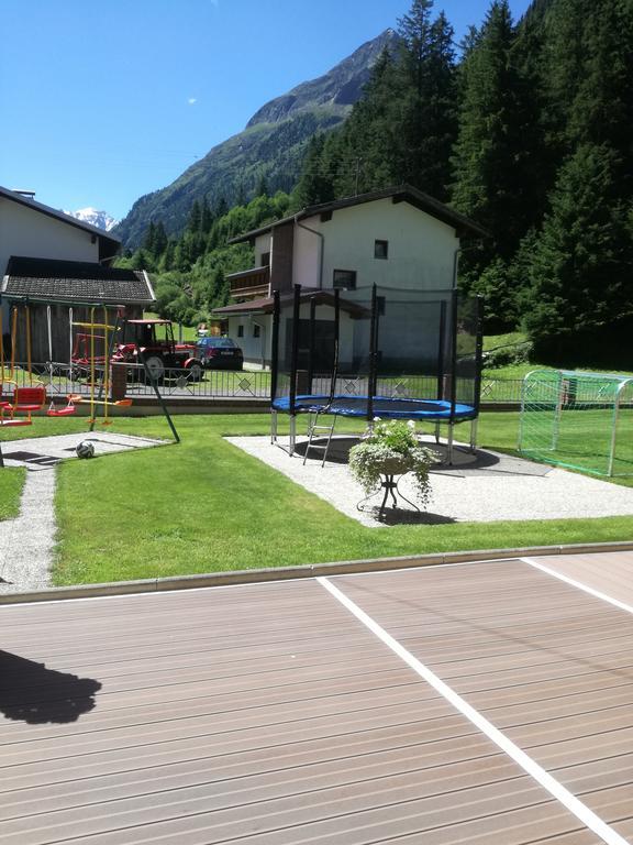 Haus Waldfriede Apartamento Sankt Leonhard im Pitztal Exterior foto