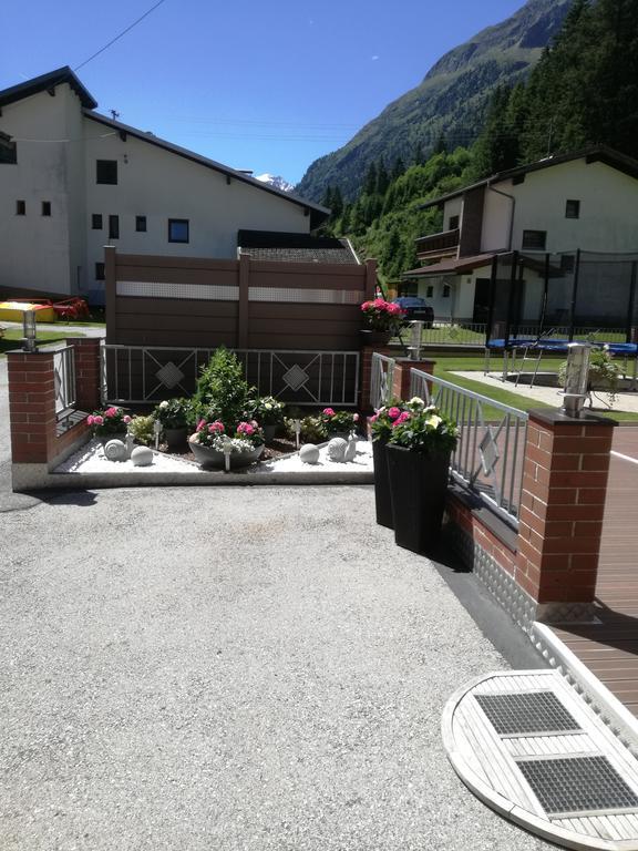 Haus Waldfriede Apartamento Sankt Leonhard im Pitztal Exterior foto