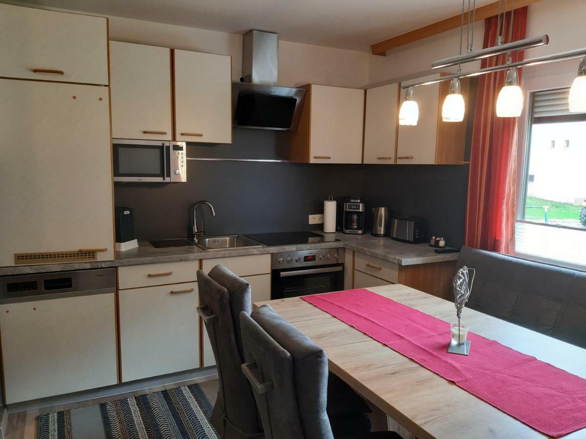 Haus Waldfriede Apartamento Sankt Leonhard im Pitztal Exterior foto